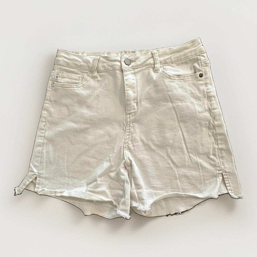 Judy Blue Shorts Womens L Ivory Denim Cutoff Raw Hem Casual 5 Pocket JB150089
